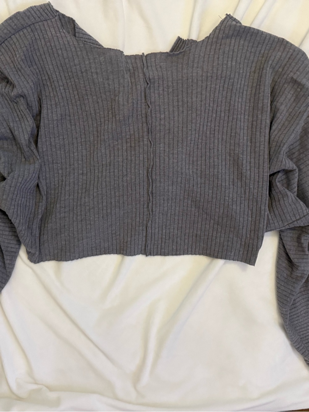 Urban Outfitters Cropped Athleisure Top - Picture 2 of 3